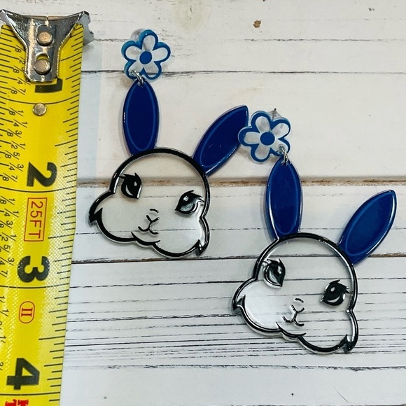 New Bunny & Flower Decor Stylish Cute Dangle Earrings - Picture 5 of 6